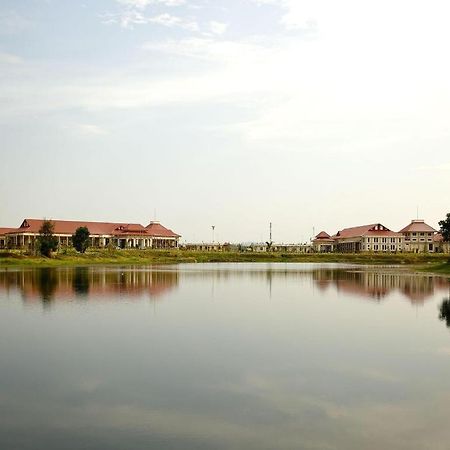 Horizon Lake View Resort Naypyidaw Zewnętrze zdjęcie